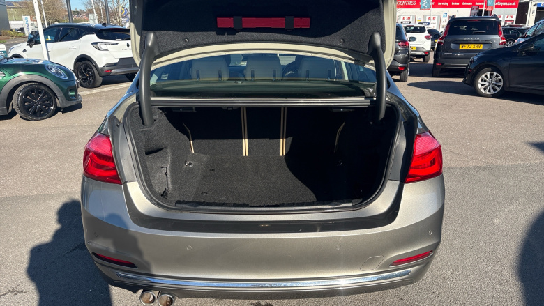 BMW 3 Series 320d Luxury 4dr Step Auto Diesel Saloon